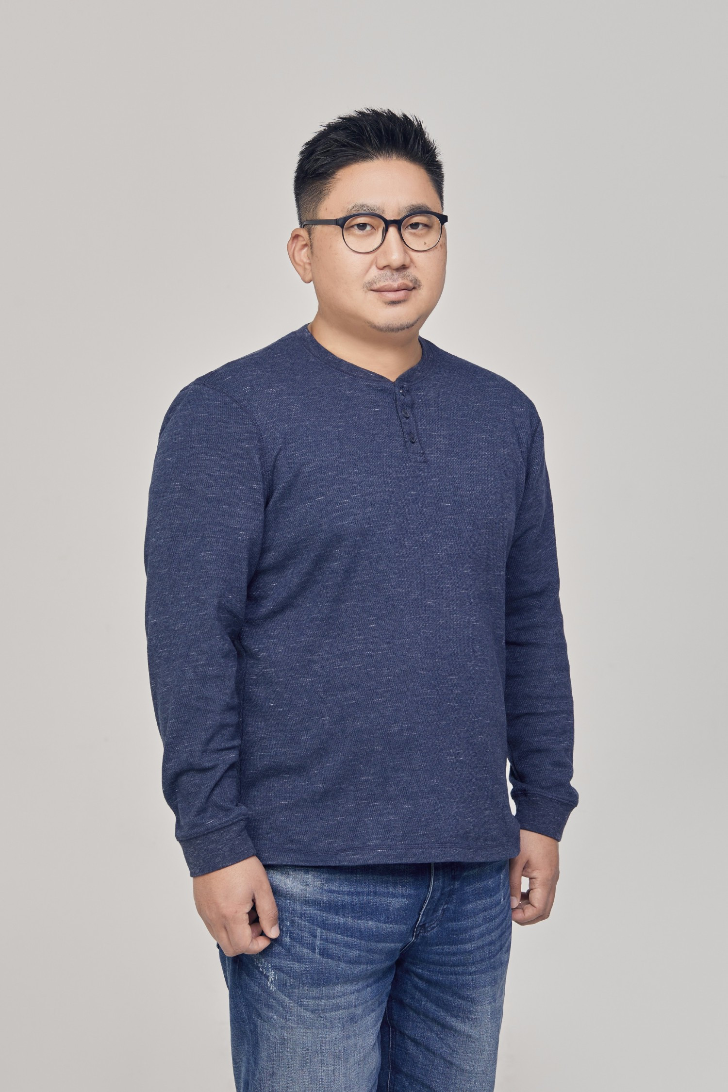Sunguk Moon is the co-founder and CEO of Blind. Moon started Blind to bring transparency to the workplace.