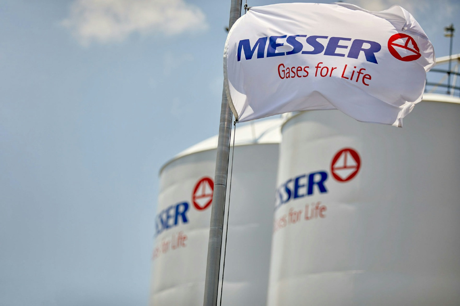 Messer Cold Boxes & Flag