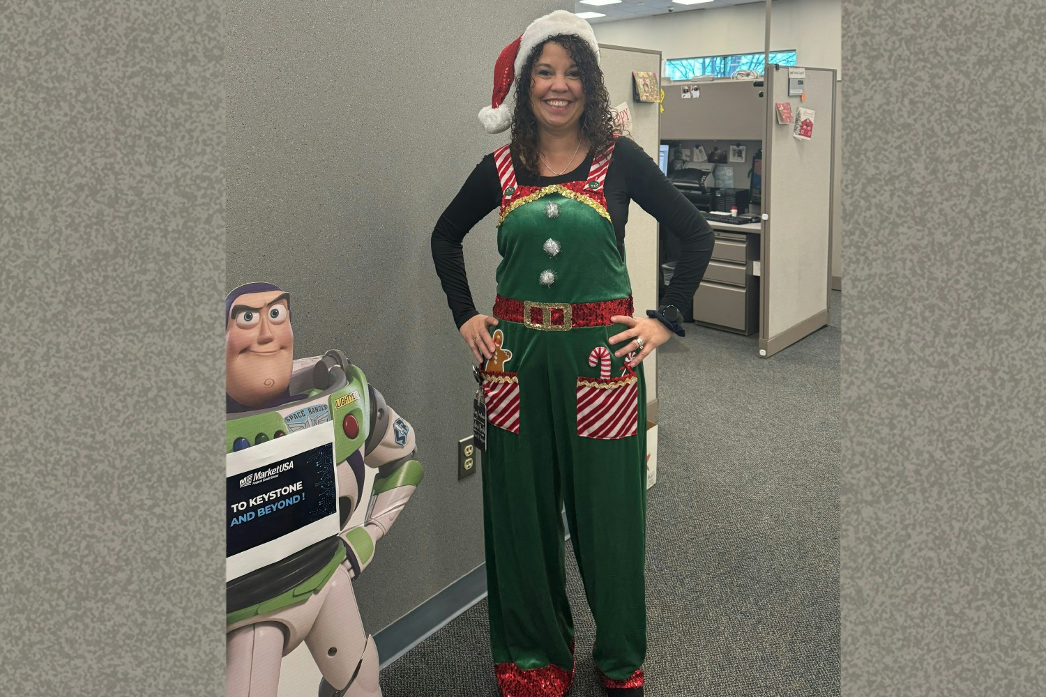 Holiday Costume Contest