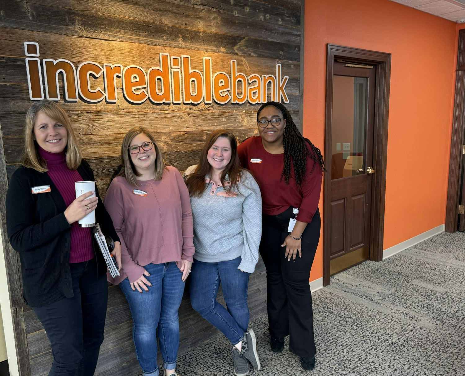 At IncredibleBank, every employee is a leader - regardless of title, location, and whether they work onsite or remote. 