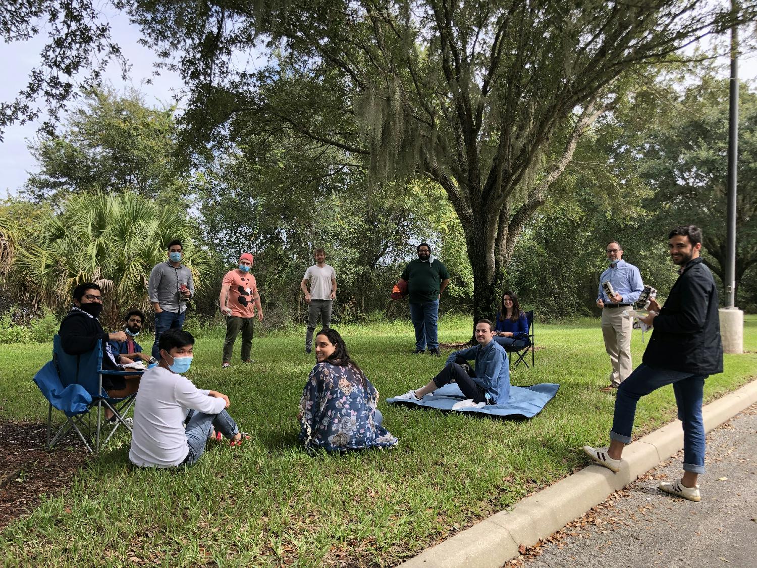 eMindful mates got creative with weekly lunches and enjoyed a socially distant lunch in nature. 