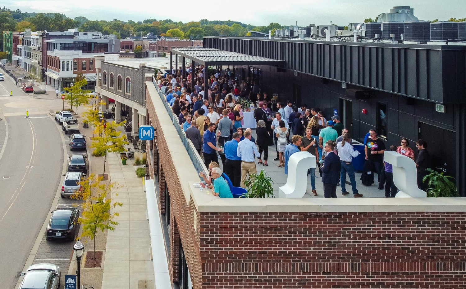 Every summer, MichiganLabs hosts a 300+ person networking event, Drinks on the Deck, on their 1,888 SF roof-top patio.