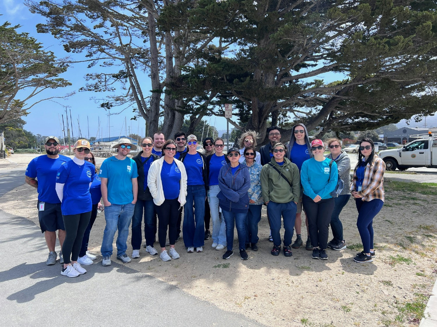 CIG employees volunteering their time to clean up local shores in Monterey, CA in support of Earth Month.