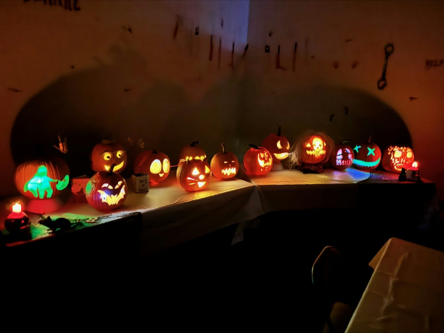 The First Ever Pumpkin Carving Contest – A Spooktacular Display!