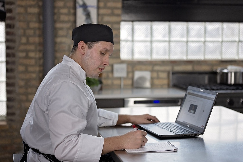 Residential Farm-to-Table experiences enhance online student learning and community.