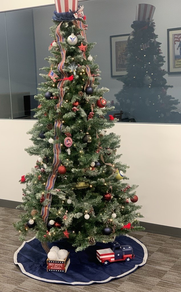 HQ Patriotic Holiday Tree.