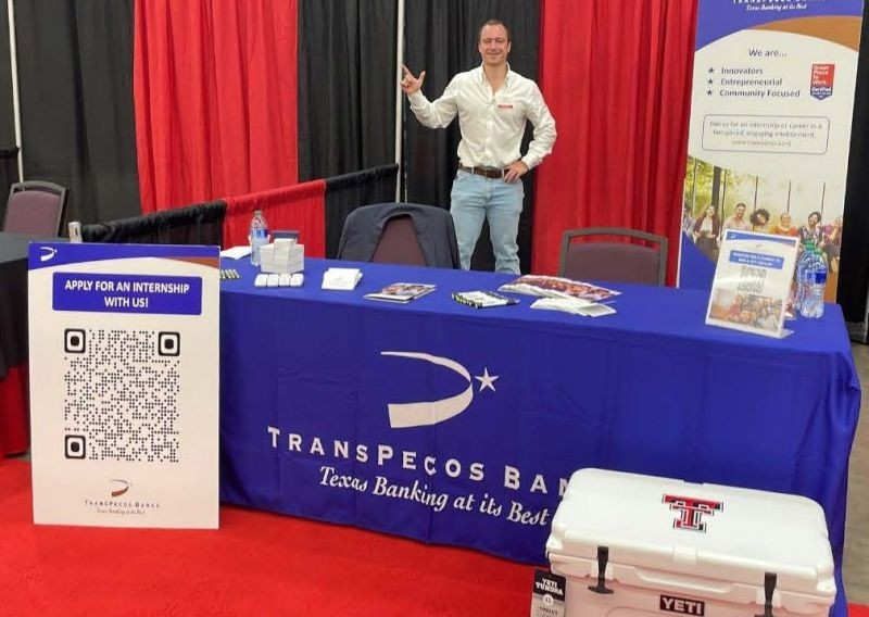 TransPecos Banks reaching out to Texas students via college career fairs for internship opportunities
