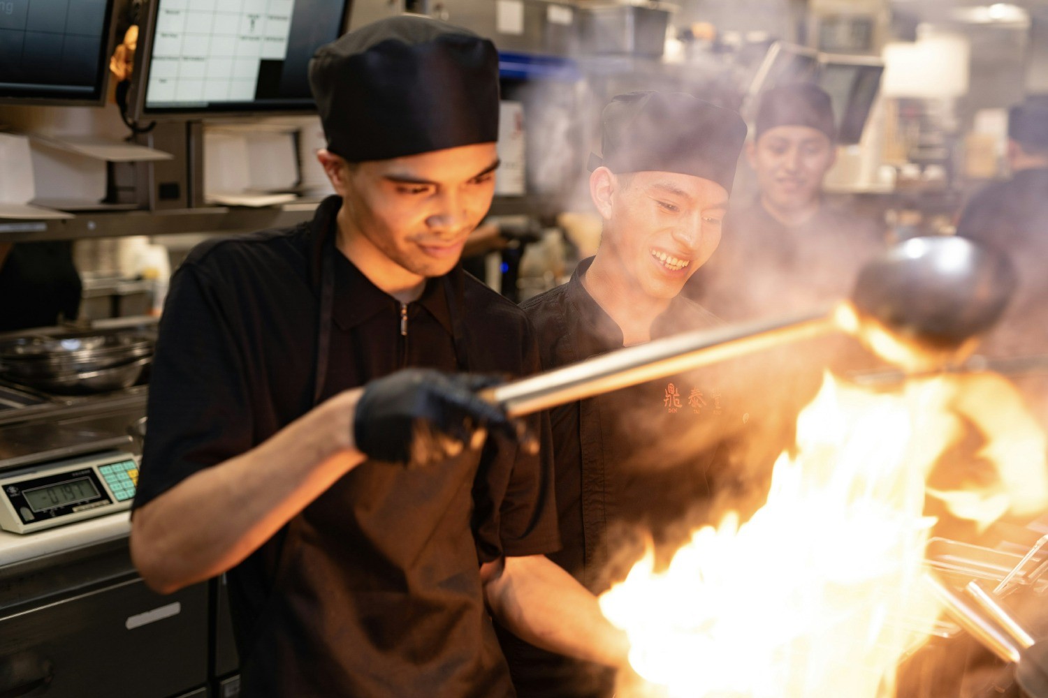 Din Tai Fung honors its cultural tradition using authentic cooking methods and the highest quality ingredients. 