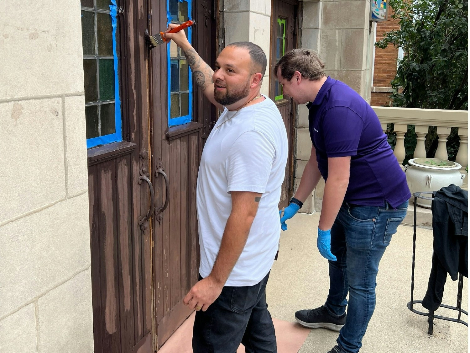 Volunteer work in action 