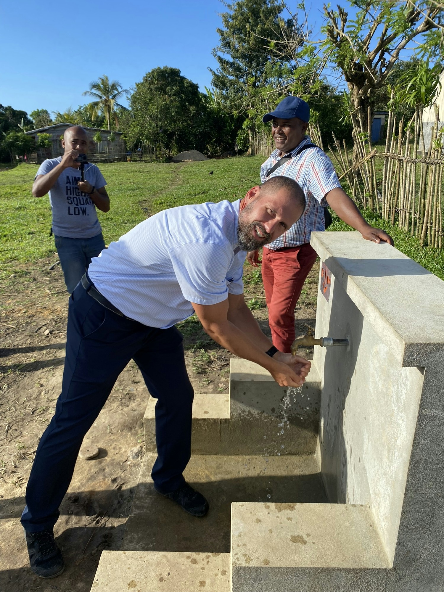 Nielsen-Massey® CEO Jonathan Thompson testing out one of the new wells in Andranovato