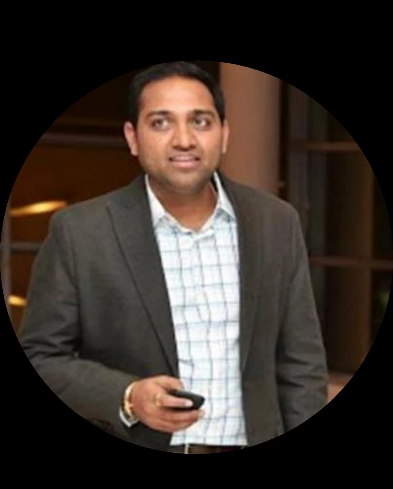 Naresh Ravi

CEO