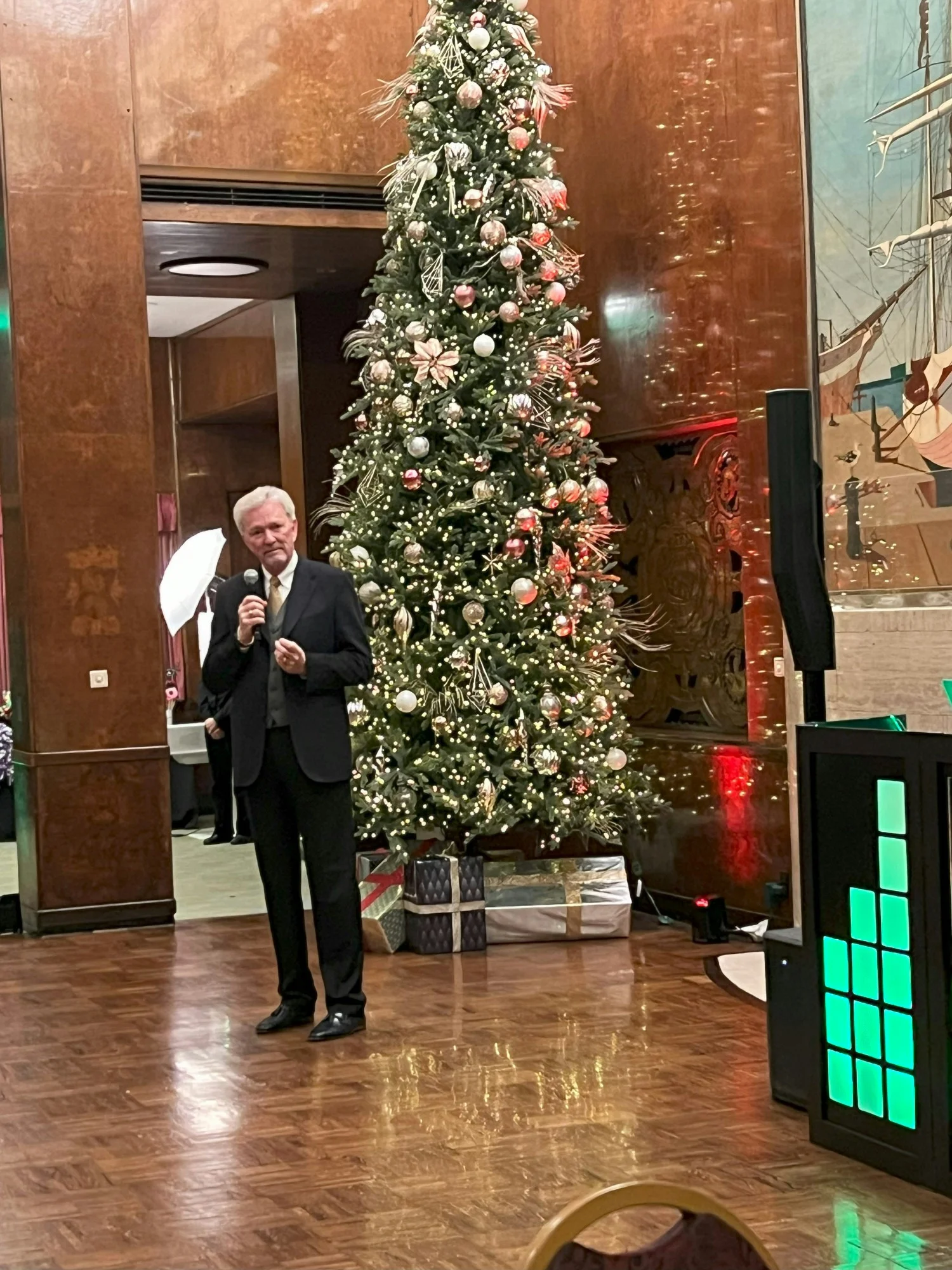A moment of gratitude and celebration as Civiltec President W. David Byrum shares his thoughts at the Christmas Party.