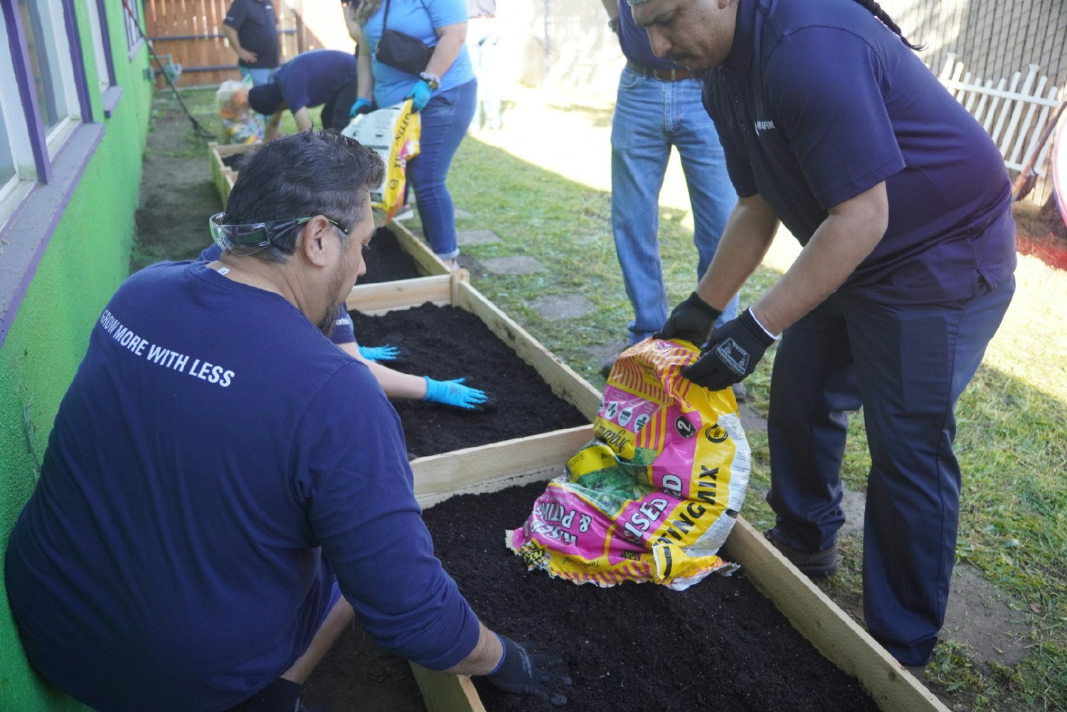 #UsingLessDoingMore Earth Day Campaign. Employees volunteering, showing their dedication! #Partnerforsuccess