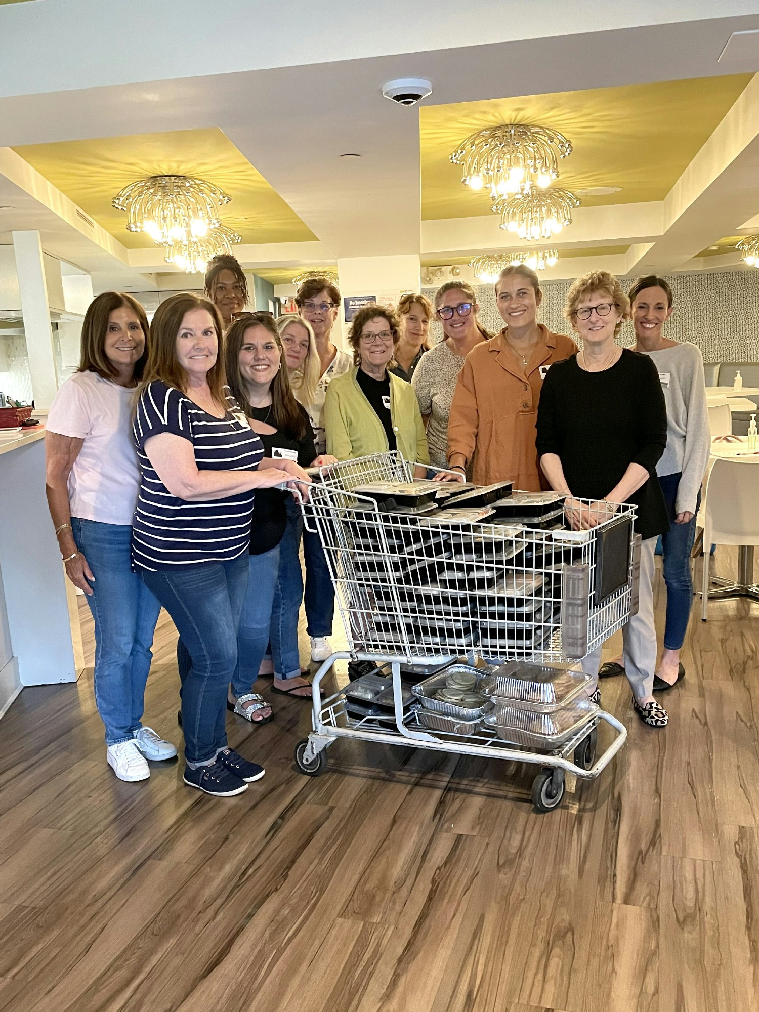 Lisa & Ellen Kravet joined employees to prepare a meal at the Ronald McDonald House, spreading kindness and support!
