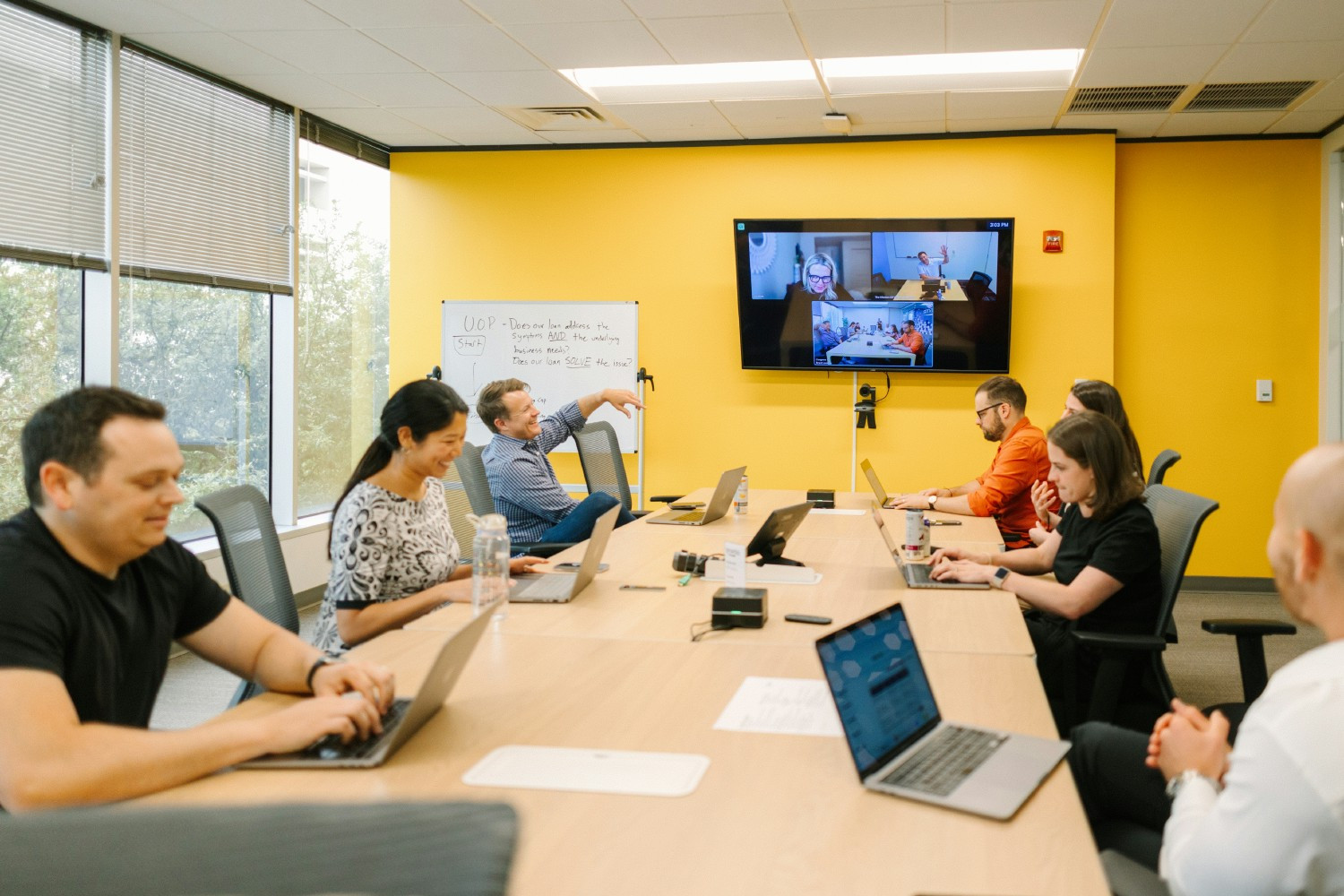 Board members and our CEO Evan having a live talk with the full team in San Francisco