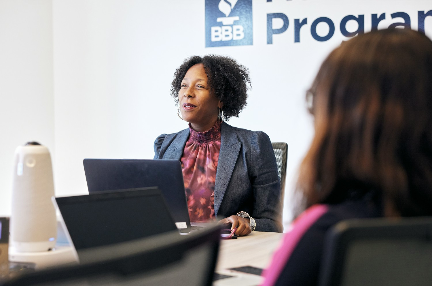 Rukiya Bonner, Director, Children’s Advertising Review Unit (CARU), conducting a team meeting at BBB National Programs