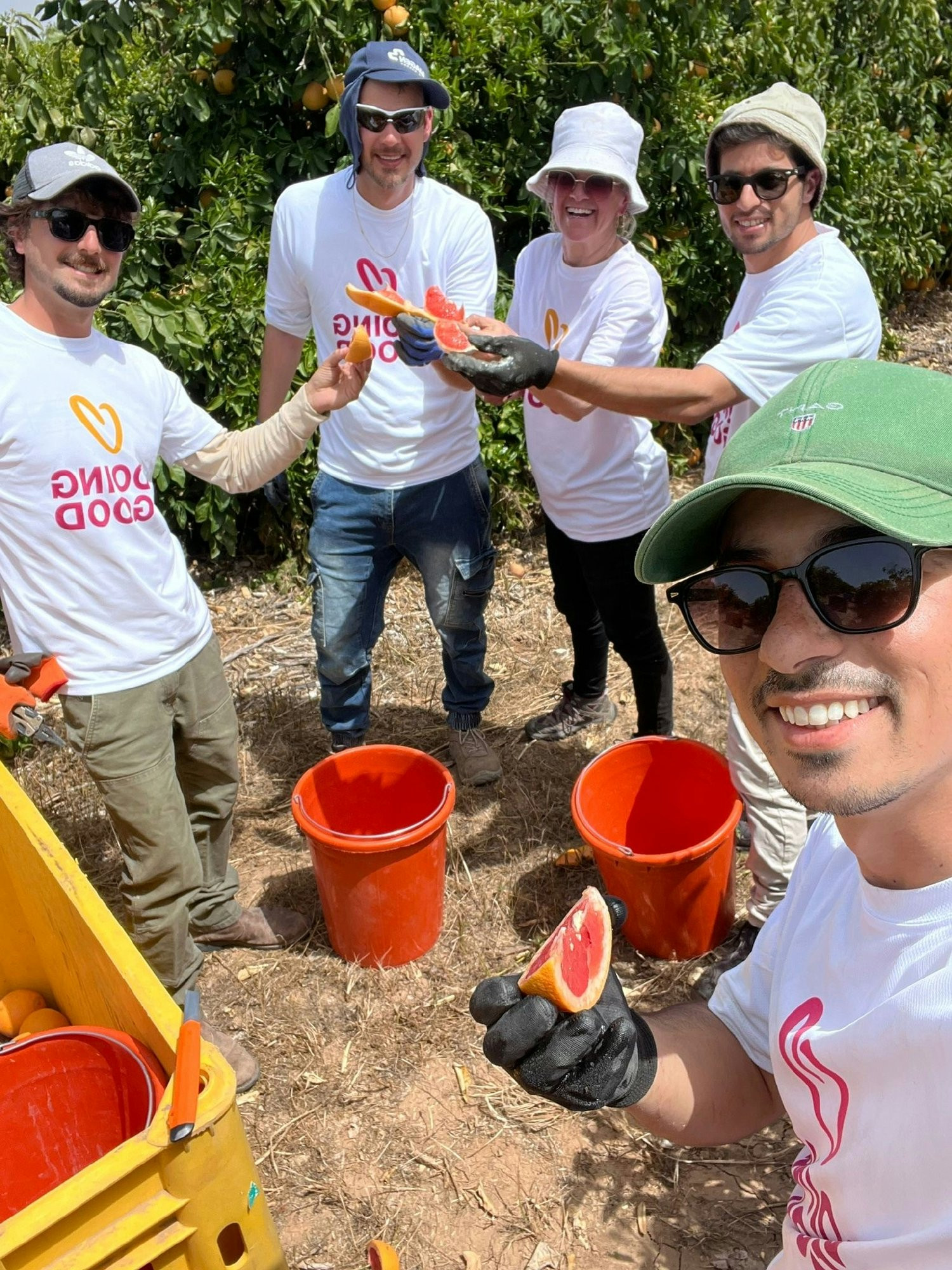 Conti Federal’s employees in Israel on Good Deeds Day, when citizens volunteer to do good for one another. 