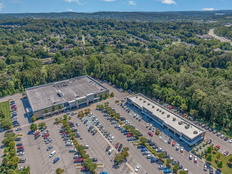 Retail asset in Knoxville, TN