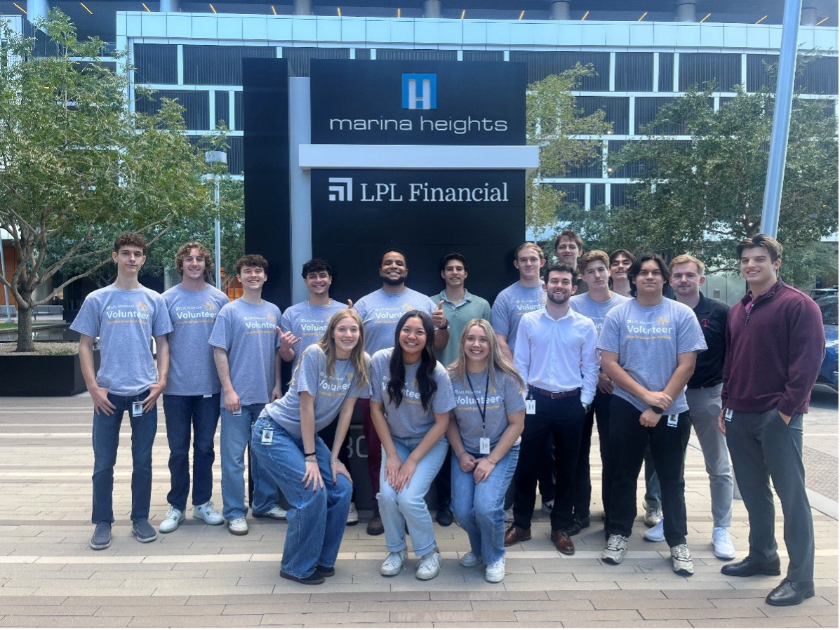 LPL Tempe team, volunteering during our May Community Days, one of two months dedicated to volunteering.