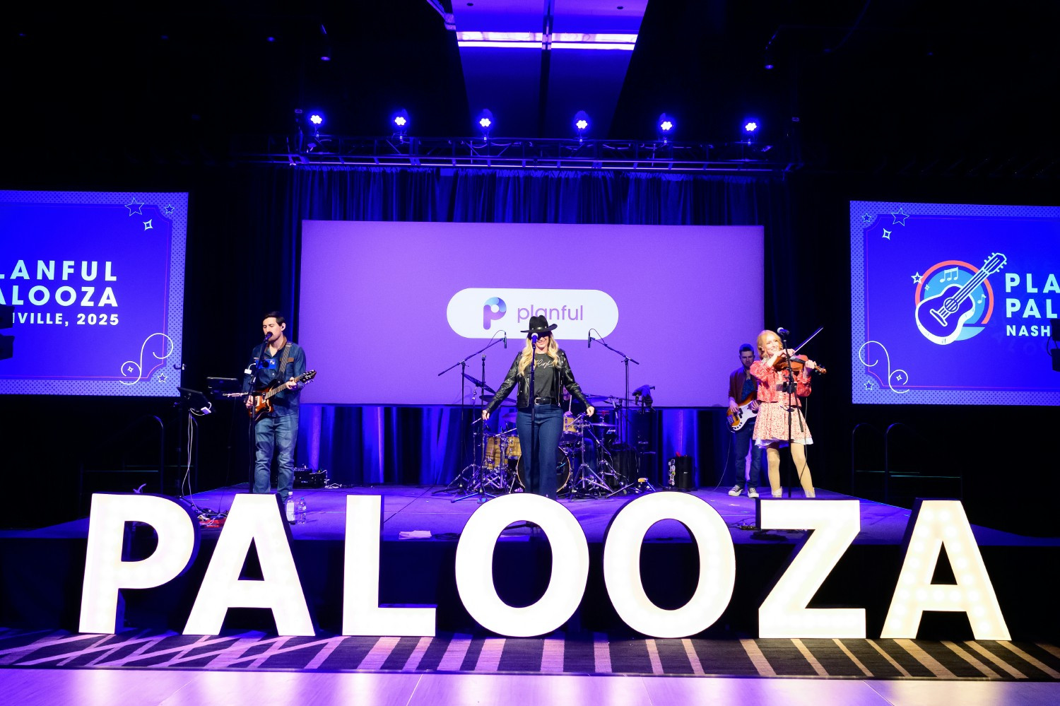 Closing out Palooza with live music and team celebrations.