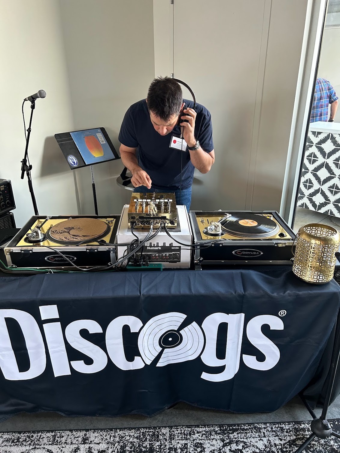 Discogs Founder & CEO on the wheels of steel DJing at our 2023 Company Summit!