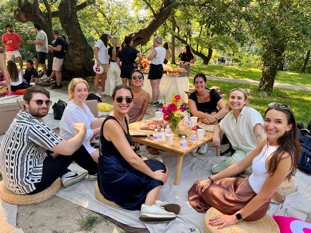 CHEQers enjoy a picnic in Central Park 