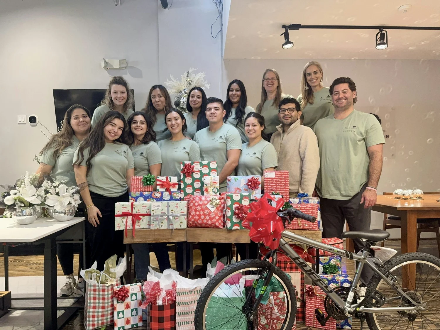 Hawthorne Capital - Gift wrapping for Houston Children's Charities