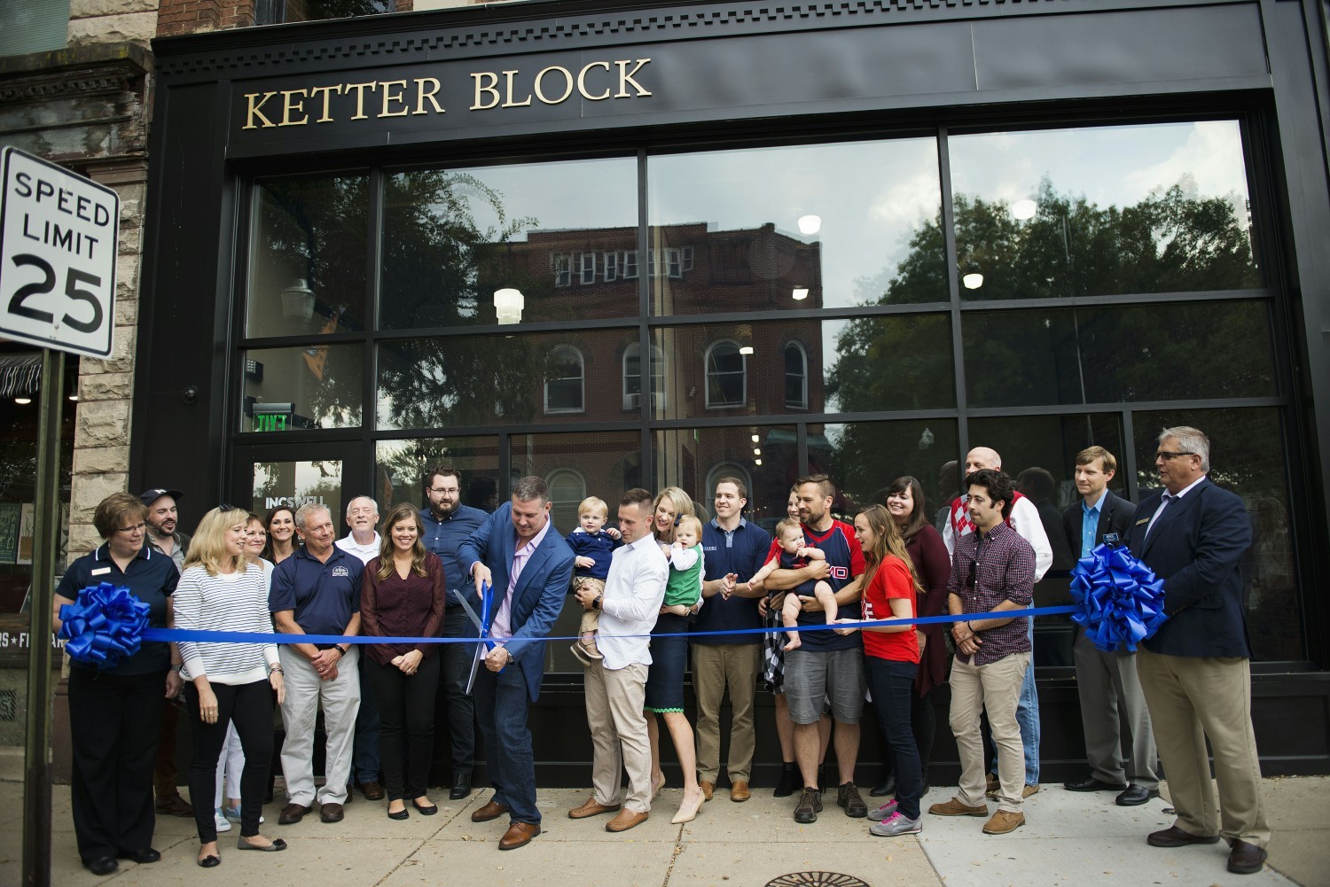 The ribbon-cutting at Sixmo's Marietta, Ohio office location.