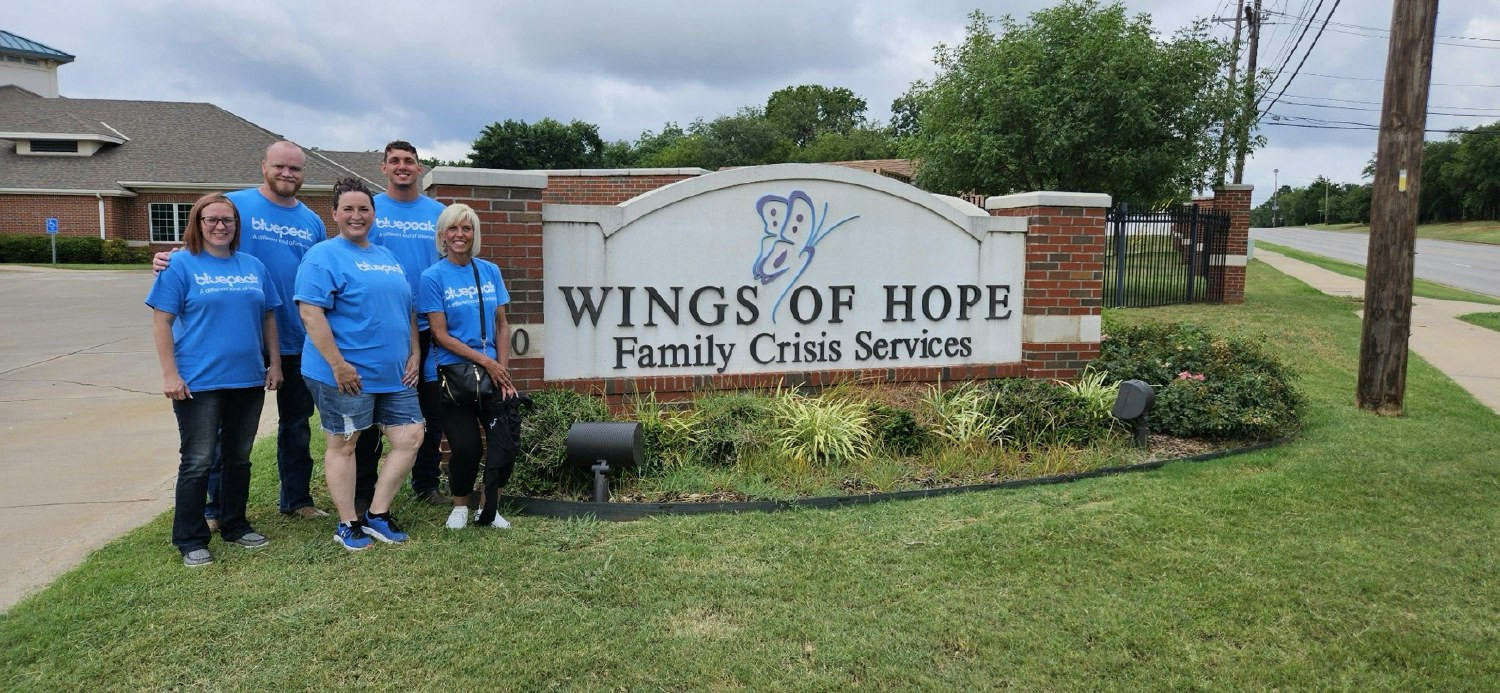 The Bluepeak team volunteered at Wings of Hope Family Crisis Service.