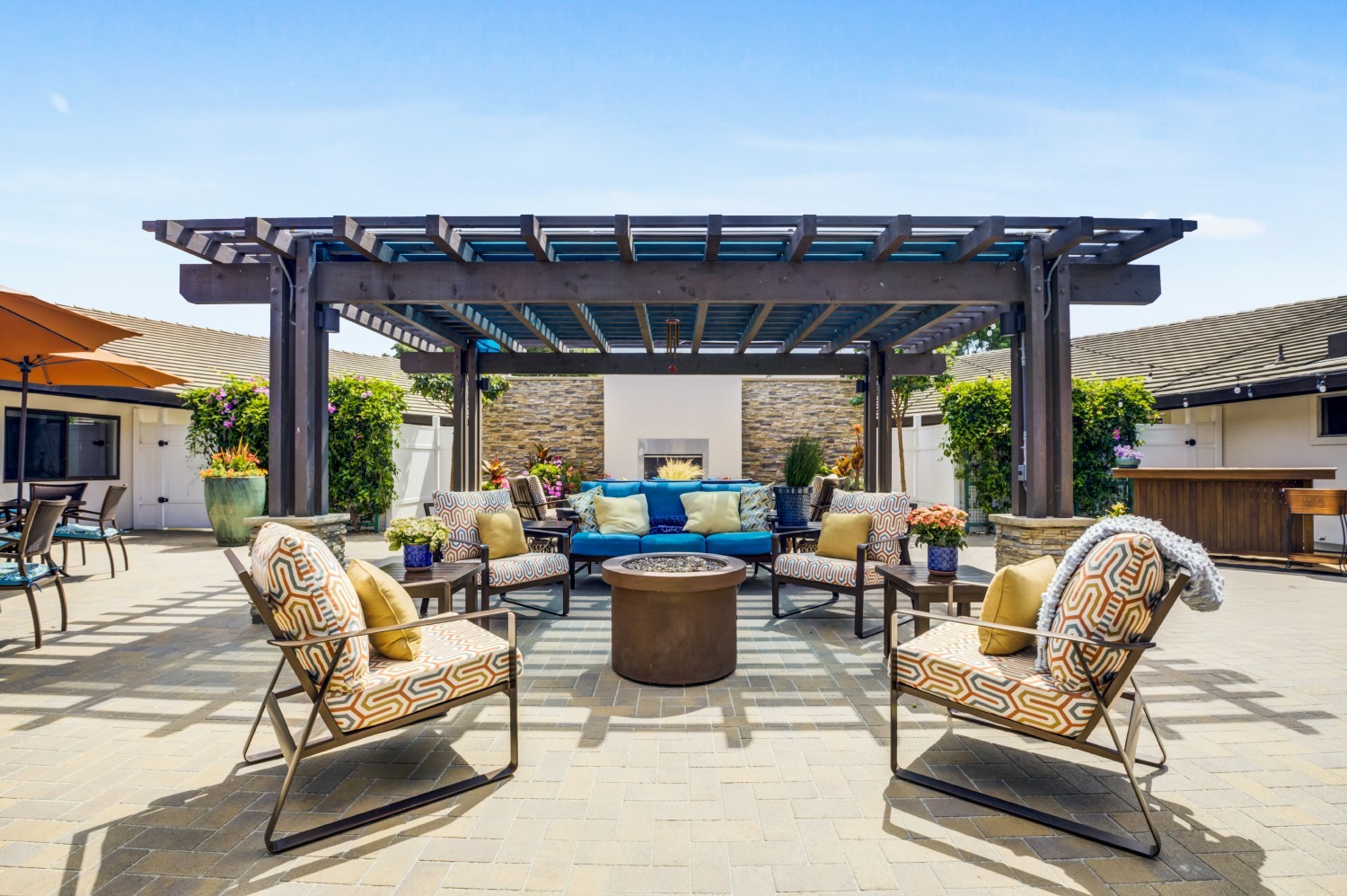 The outdoor courtyard at Madonna Gardens in Salinas