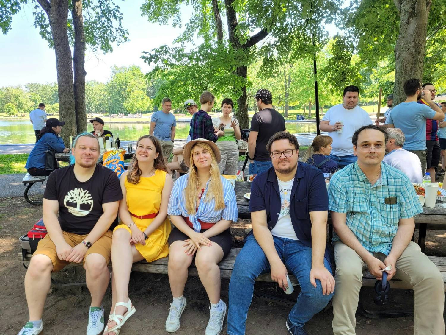 Acumatica's Montreal team hits the great outdoors for a picnic and fun in the sun! 