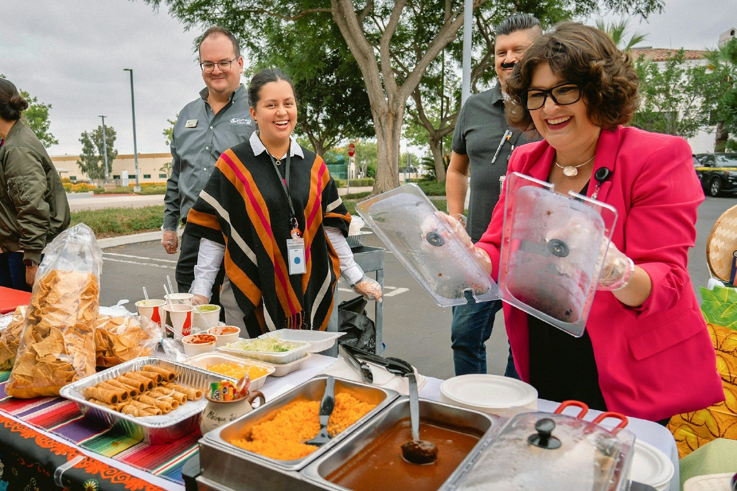 Cal Coast's UNIDOS employee resource group (ERG) at the credit union's Food from Around the World event. 