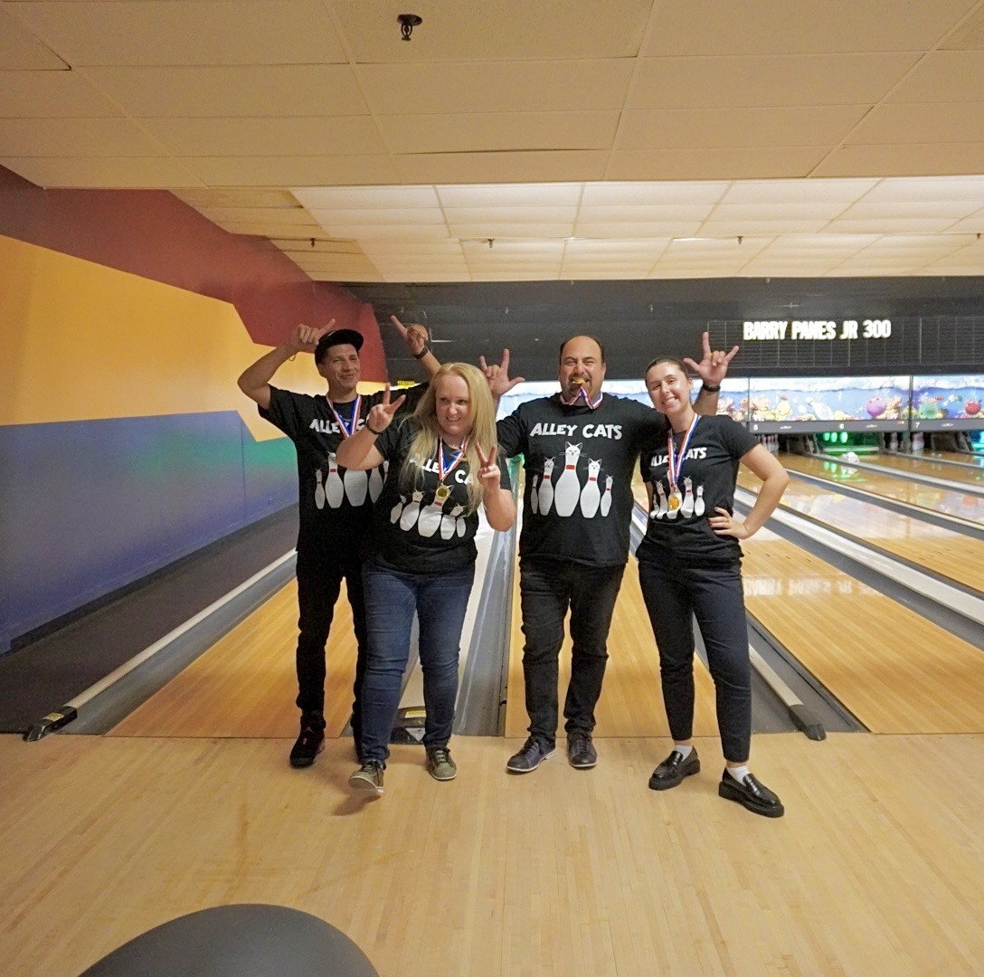 Bowling night - Team Alley Cats takes the win! 