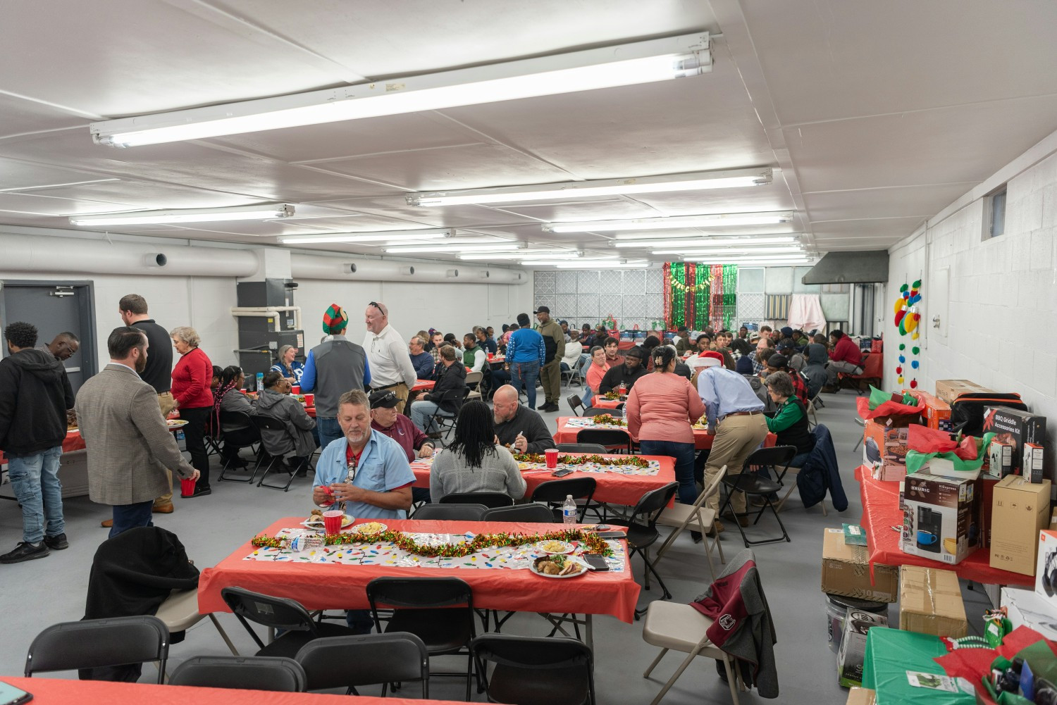 2023 Employee Christmas Party
Employees from all locations join together for lunch, fellowship, games and prizes.