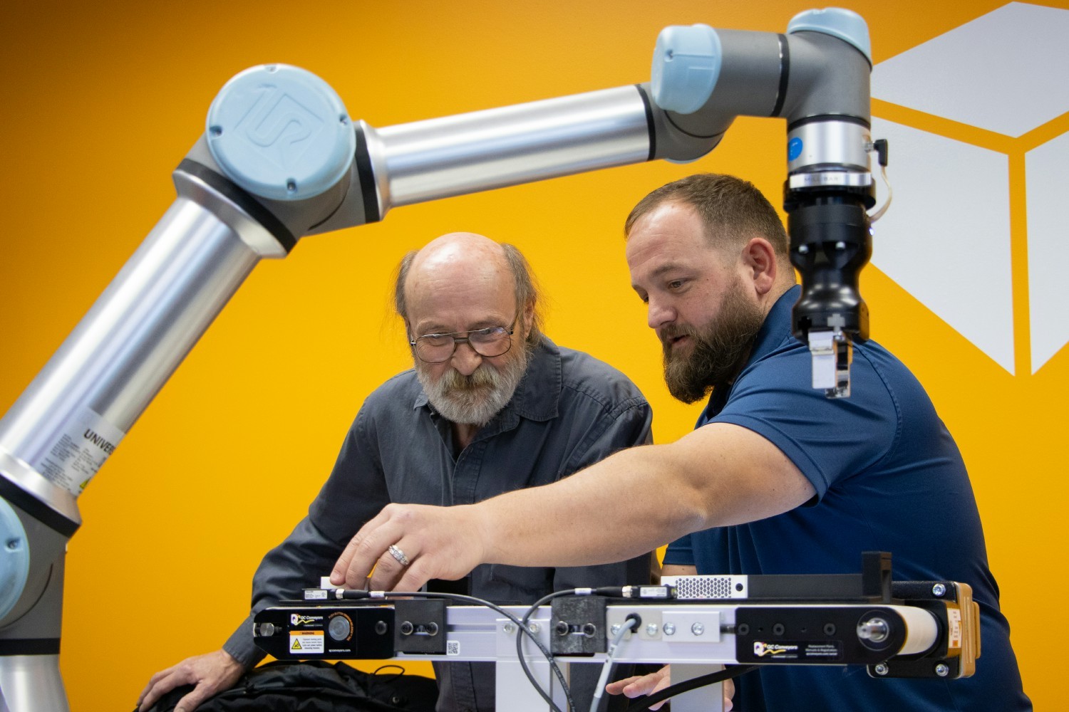 Neff customers work on an application during a recent Neff Universal Robots certified Core Training session. 