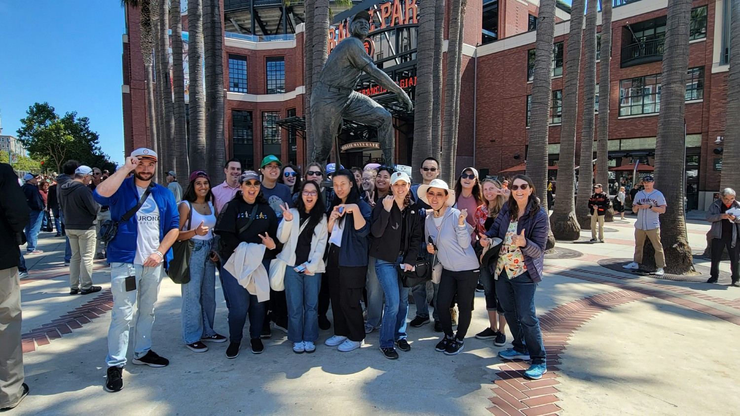 What a fantastic way to close out the summer season! Our Neurona team had an unforgettable time at the Oracle Ballpark.