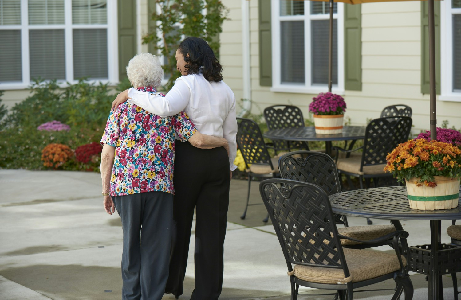 At The Bristal communities, we believe that a rewarding career starts with a supportive and enriching work environment. 