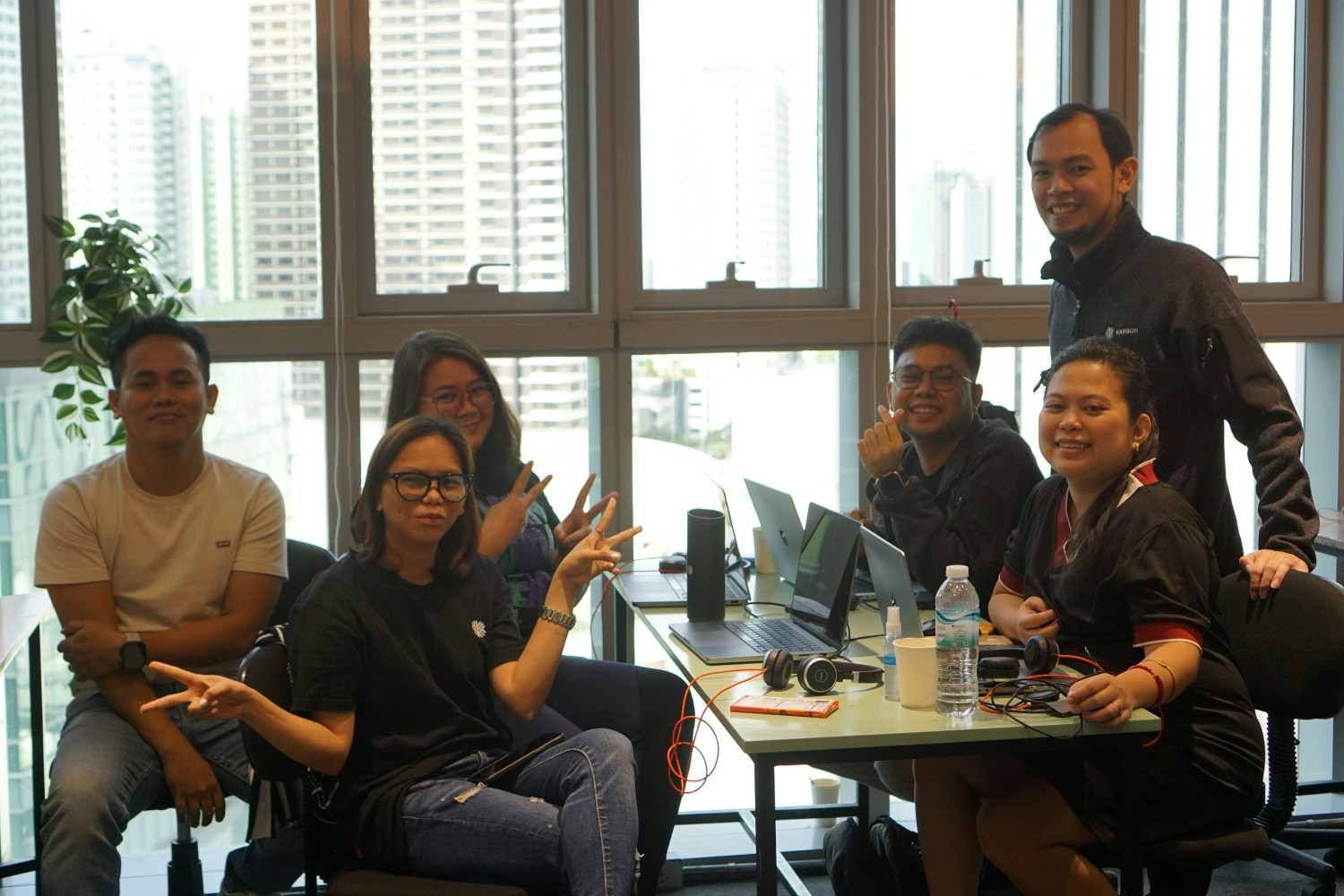 Meet our rockstar Customer Team! The friendly faces behind every resolved issue, and happy Karbon clients.