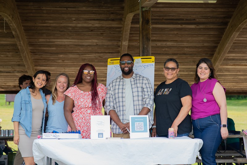 Members of the Allianz Trade U.S. Diversity, Equity, Inclusion & Belonging Committee host trivia at our annual cookout. 