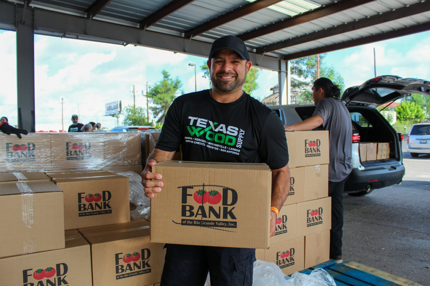 At Texas Wood Supply, we proudly support our community by volunteering at the local Food Bank.