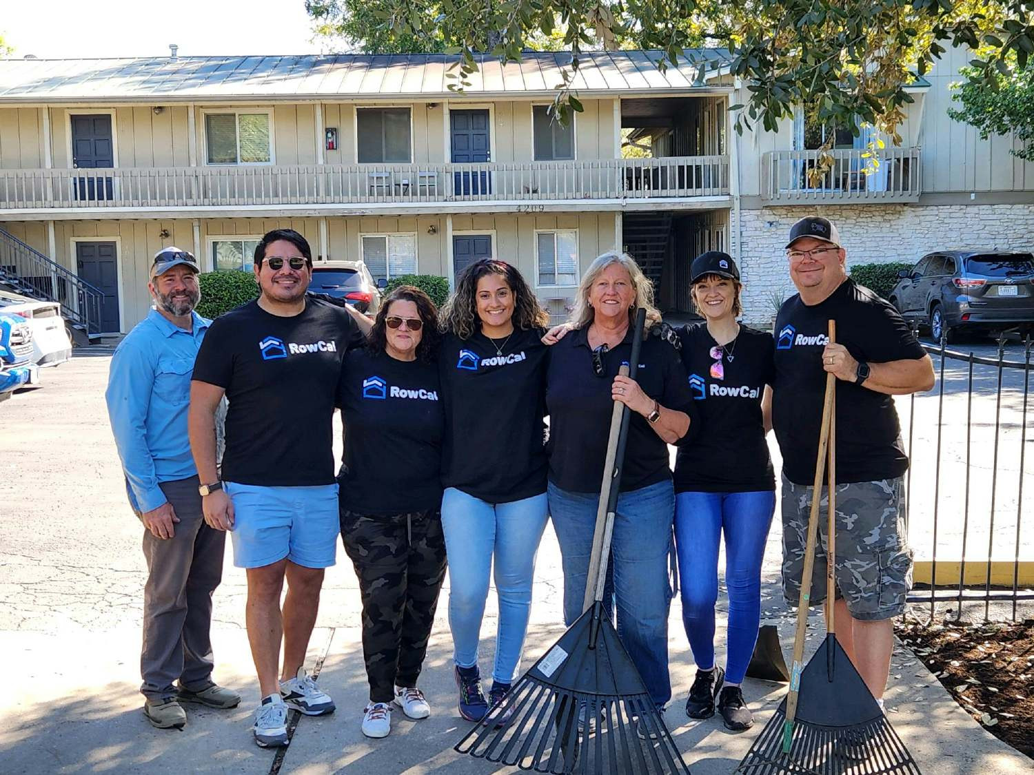 RowCal for Good Texas hosting a community clean up event