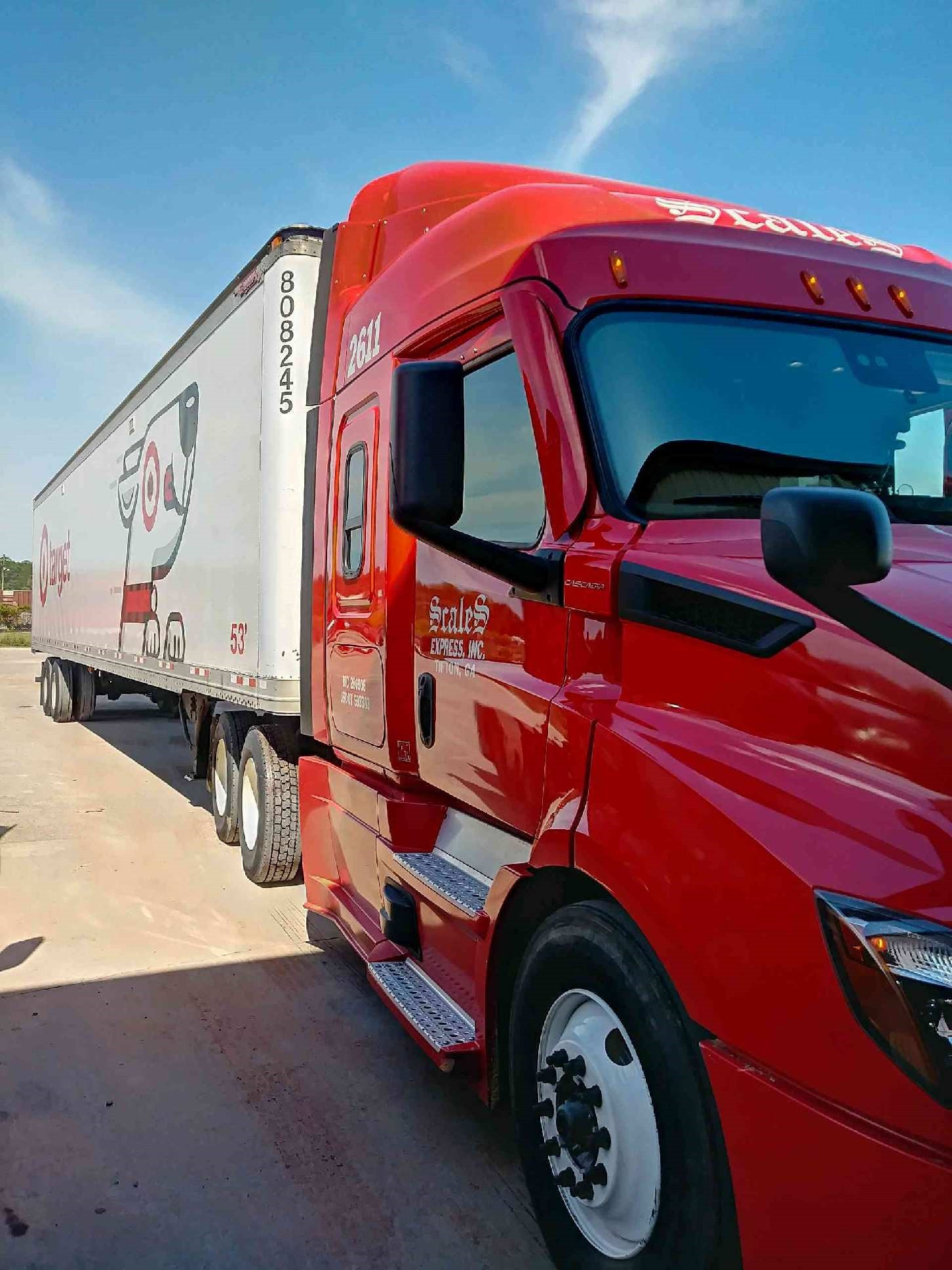 Truck with customer Trailer