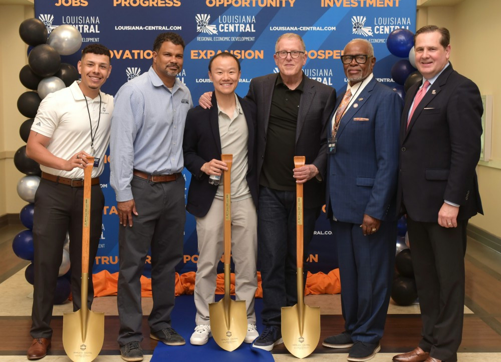 Applied Digital celebrates the groundbreaking of Delta Forge 1 alongside valued partners and community leaders.