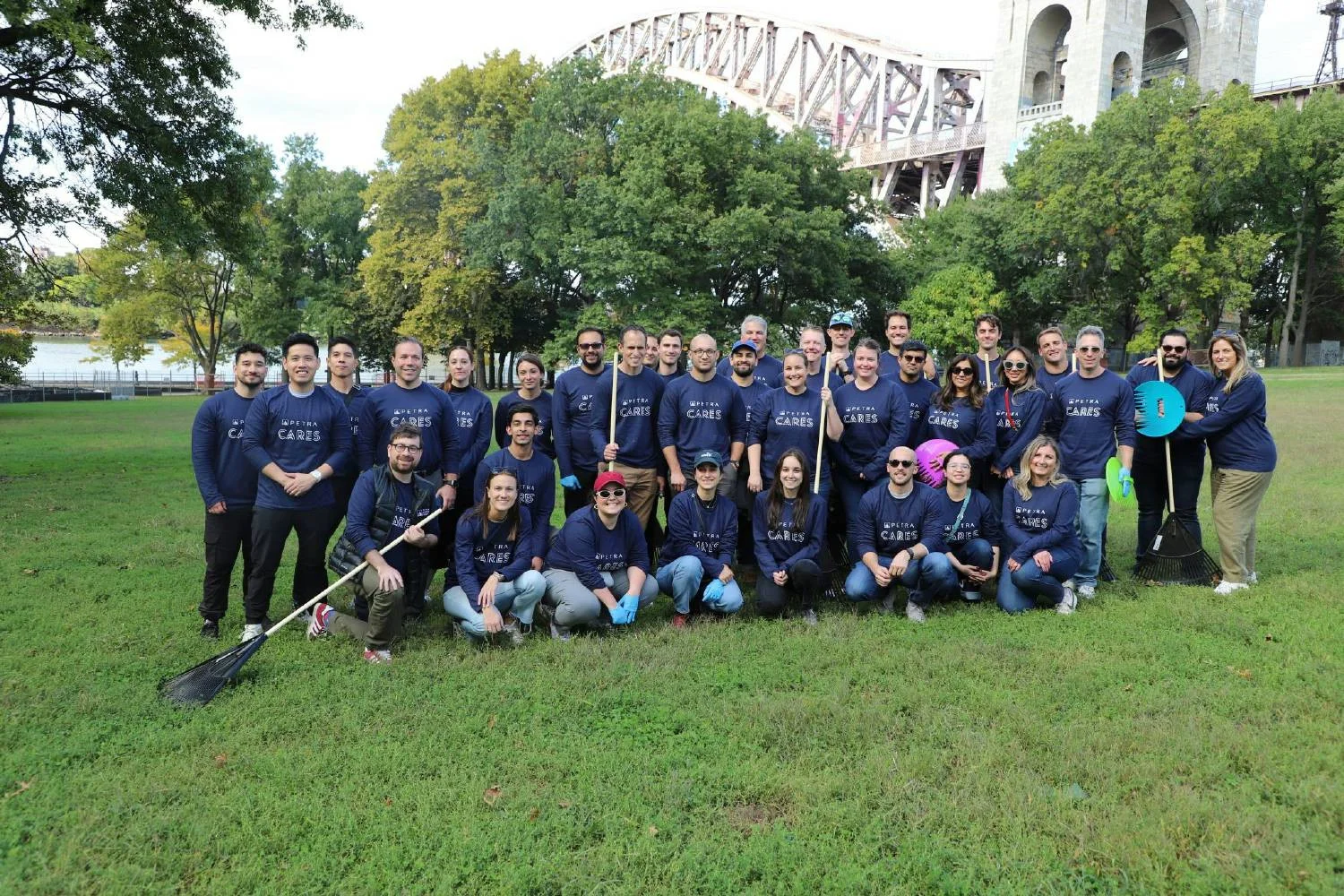 Petra's New York team worked with Partnerships for Parks for an afternoon of raking and park maintenance in Astoria.