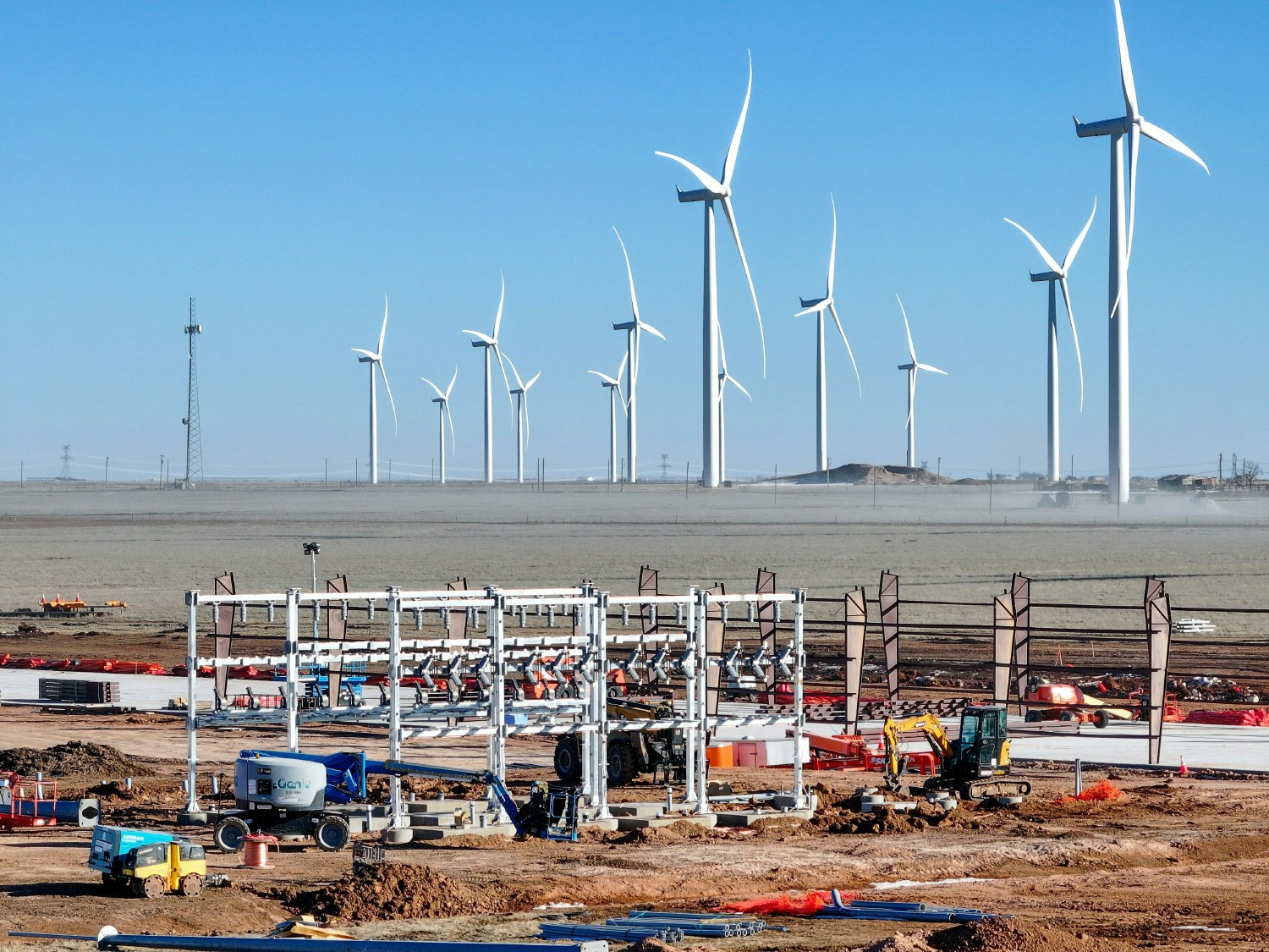 Amid West Texas wind, construction speeds ahead on Hut 8’s next-gen site—built for efficiency and scalability.
