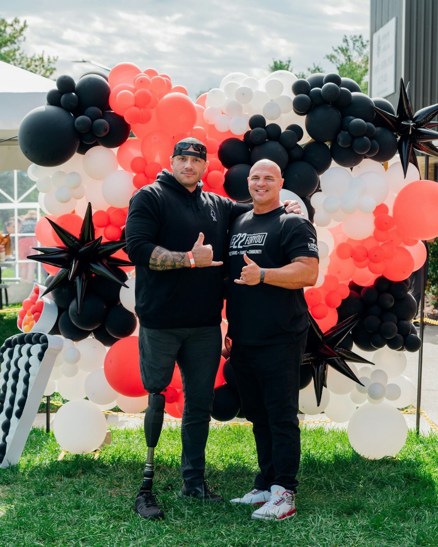Our CEO is pictured with Nick Lavery, a multi-awarded Veteran, speaker and valued Colossal supporter.