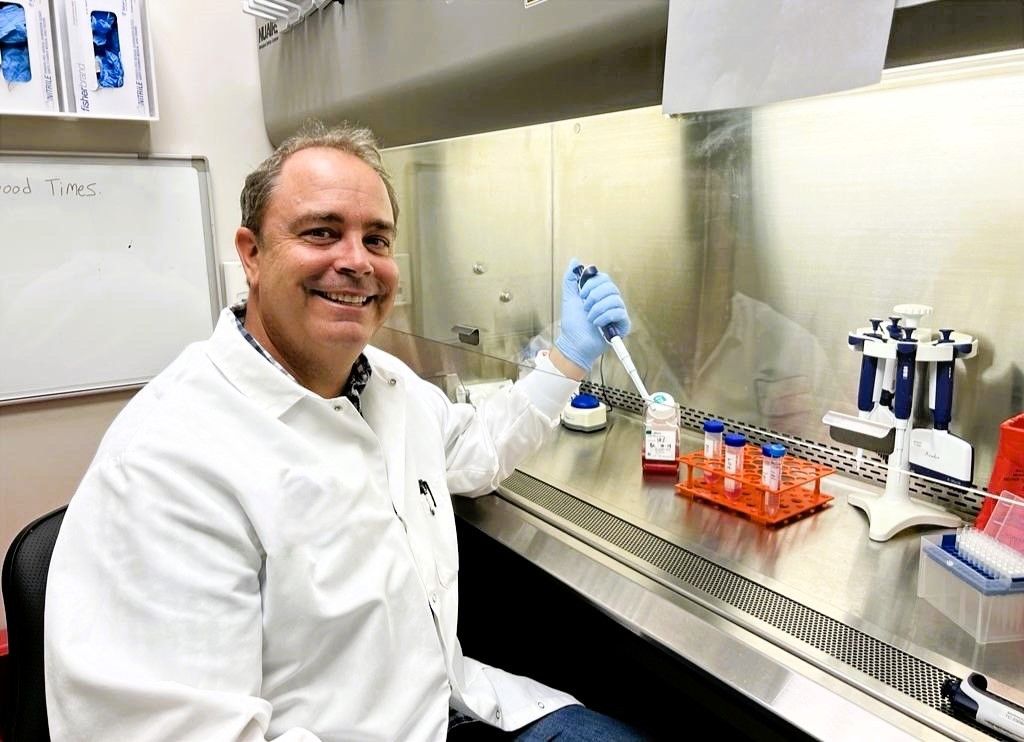 Everything we do begins with science, powered by the incredible scientists behind Mirador’s mission.