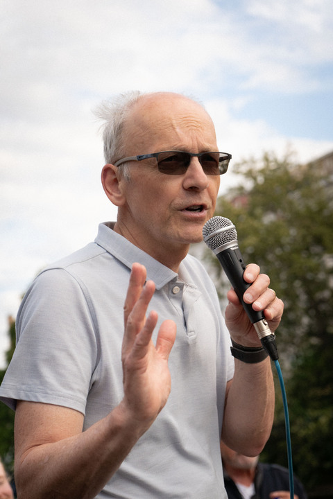 Miaplaza CEO, Johannes Ziegler, discussing company updates with the product team at a boot camp in Berlin, Germany.