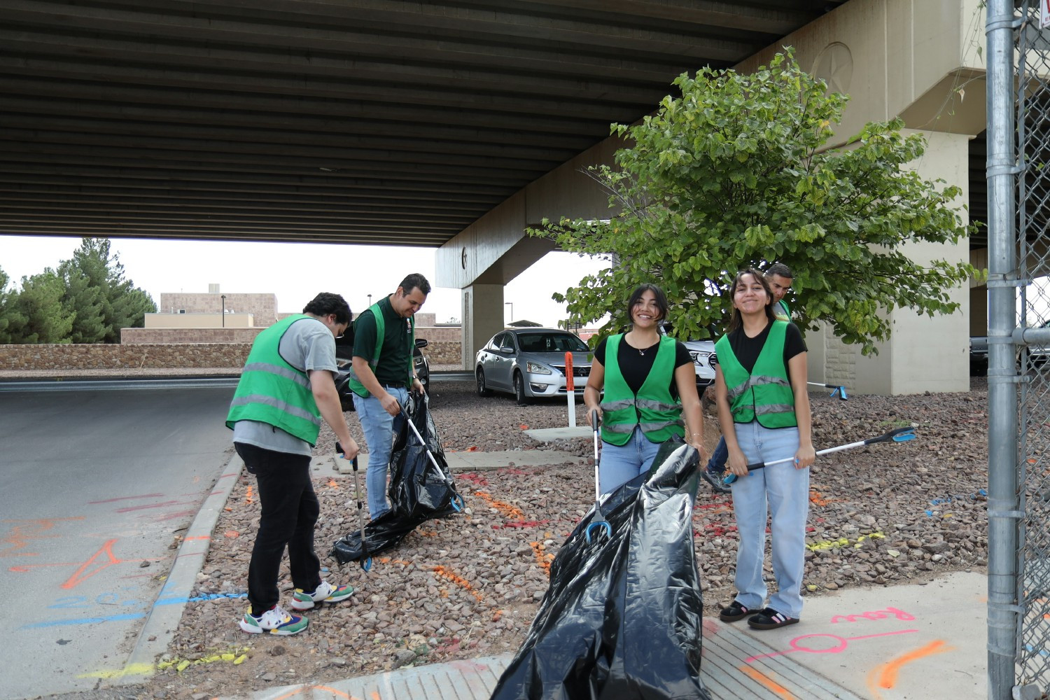 Employees Volunteering for Clean El Paso Day