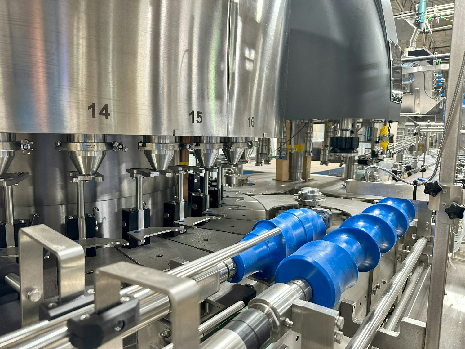 Omni’s state-of-the-art manufacturing equipment ensures the highest quality products for our customers.